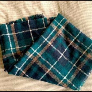 🍂🍁Super cozy blanket plaid scarf! 🍁🍂